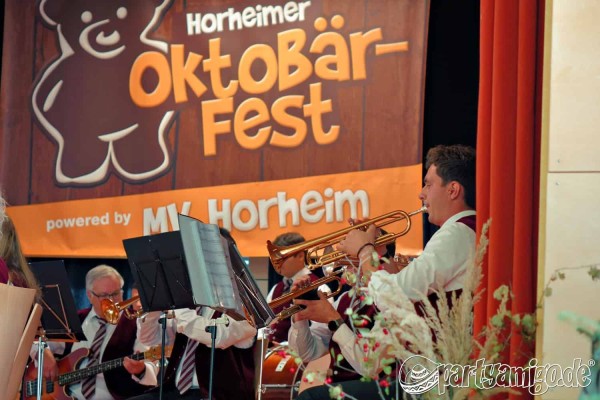 aleksej-gerter_in-horheim_oktobaerfest-sonntag_20221002_021